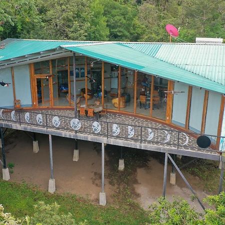 Moon Wonders Vacation House モンテベルデ エクステリア 写真